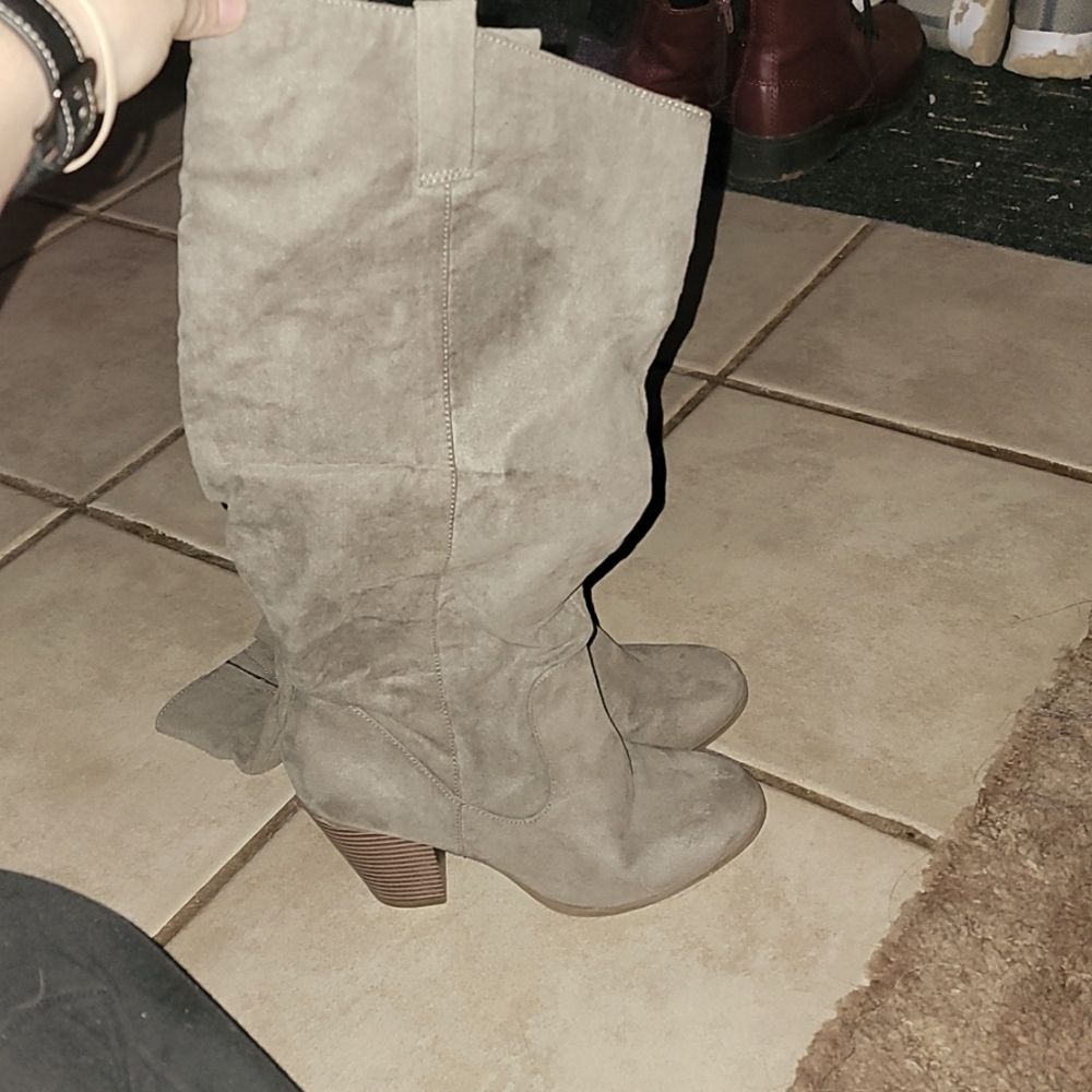 Maurices heeled boots